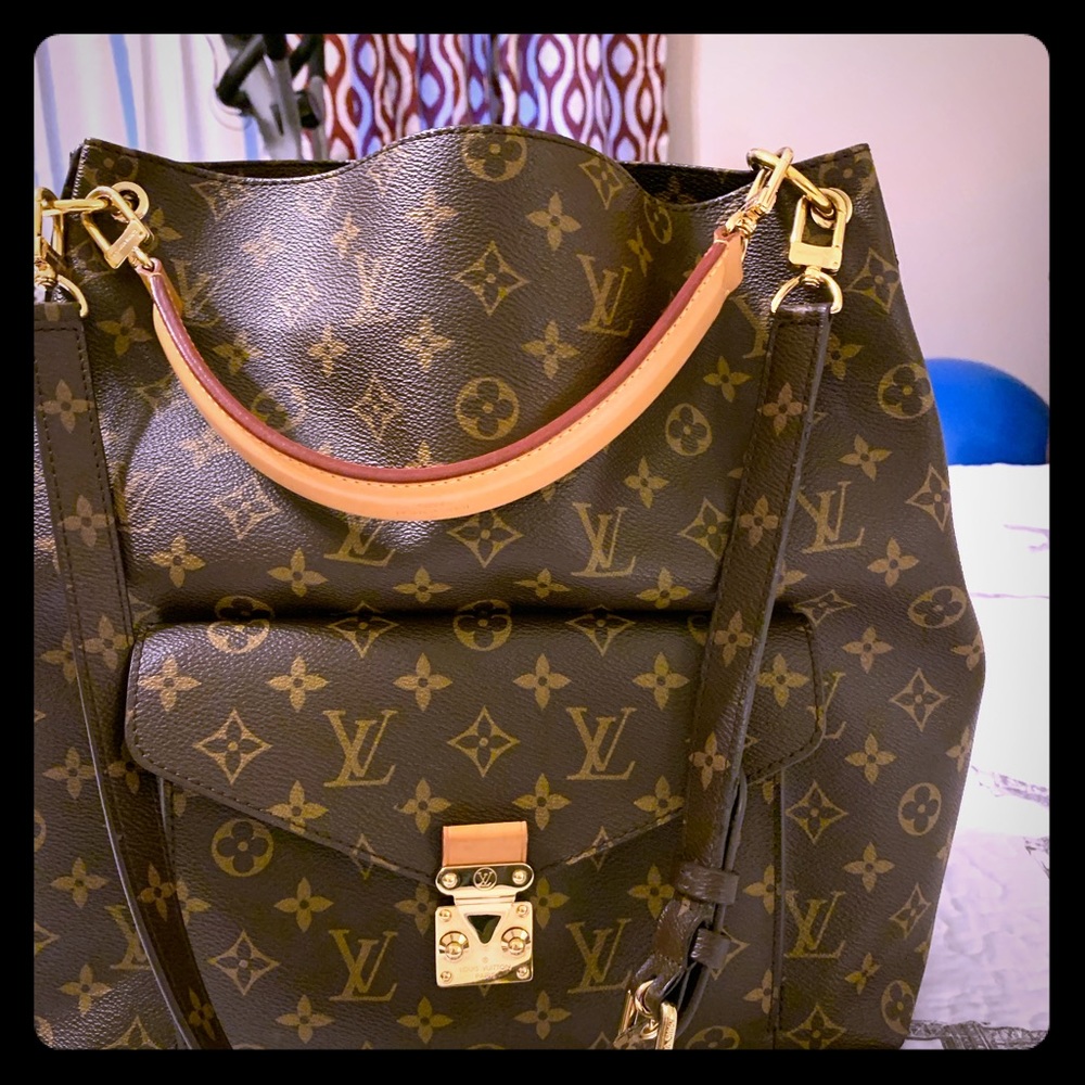 🎈🎉Louis Vuitton Métis Hobo🎉🎈